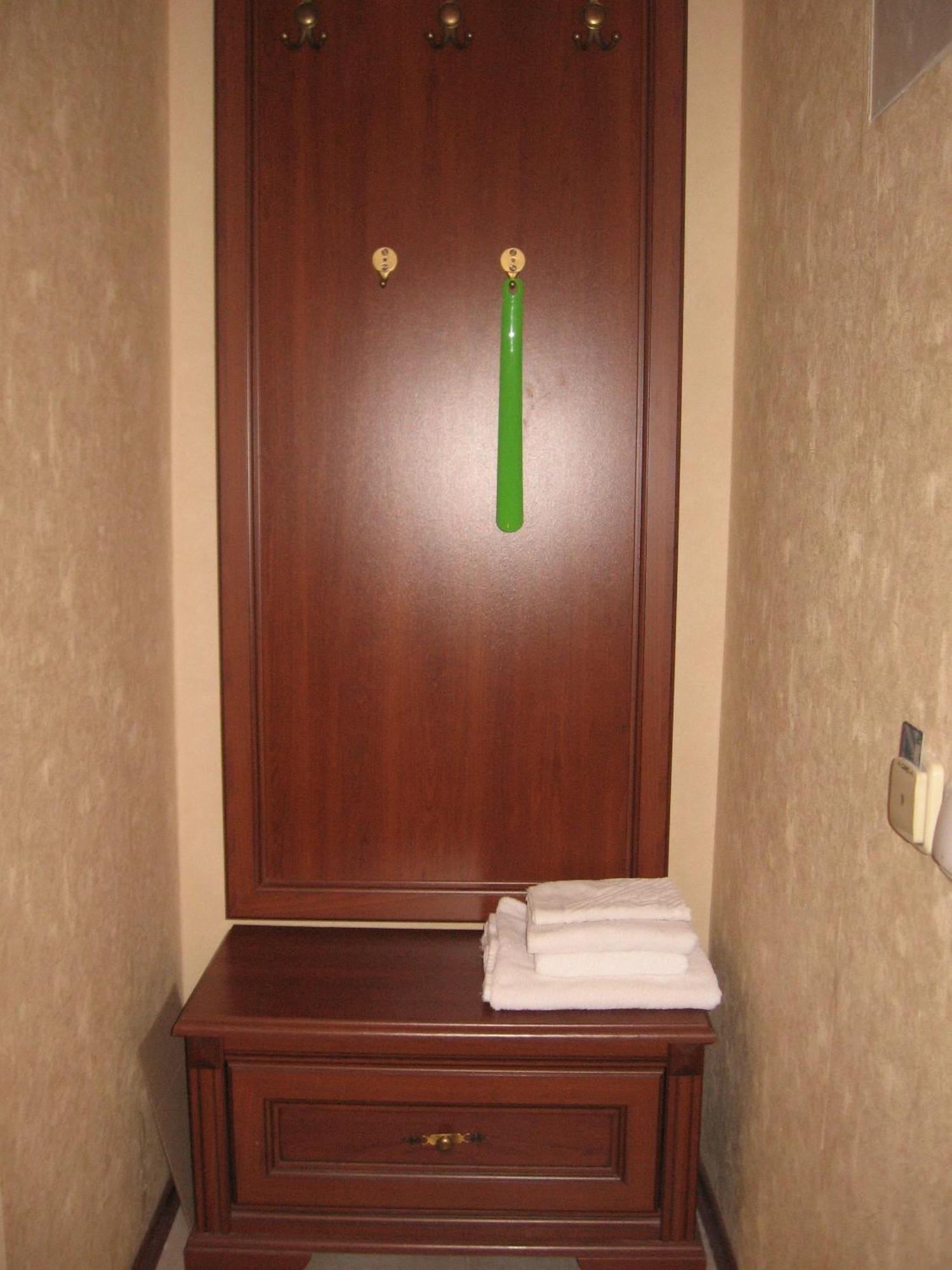 Diplomat Aparthotel Kiev Esterno foto